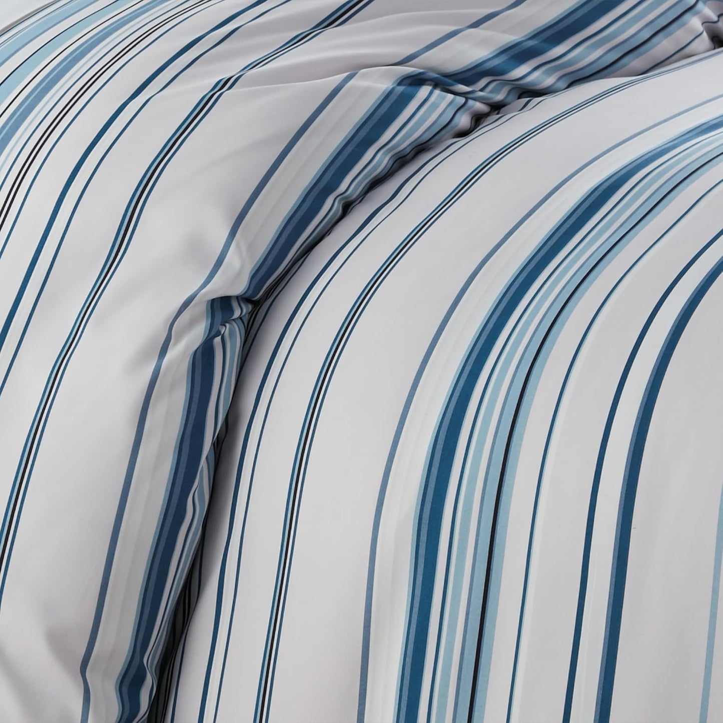 3-Piece Oversized King Size Comforter Set, down Alternative Blue and White Comforter with Matching Shams, Striped Bedspread for California/King Beds, Coastal Stripes Blue